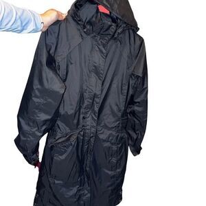 Women’s Columbia Knee Length rain jacket Size small